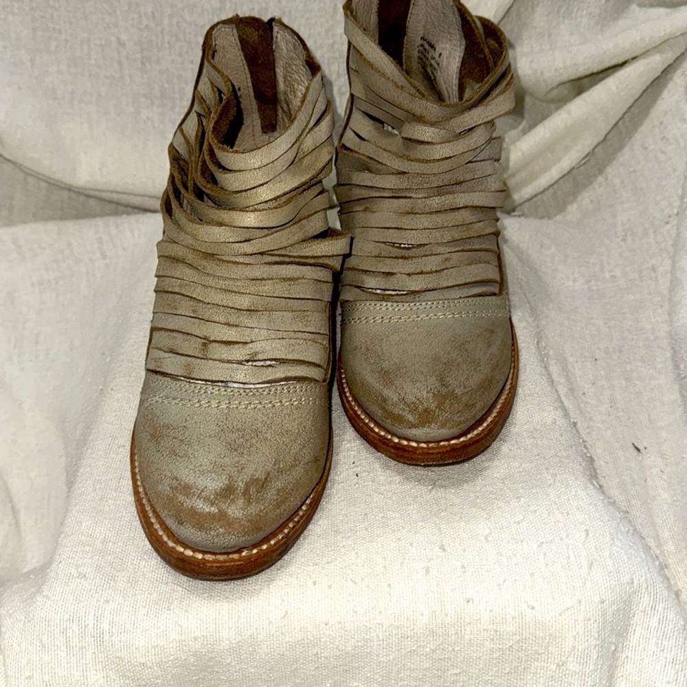 Freebird Sabra boots size 8